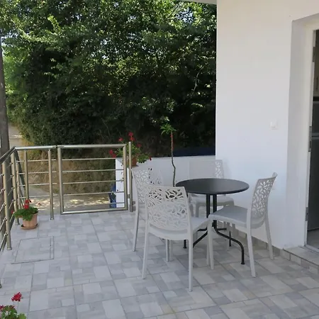 Apartament Toula' S Village