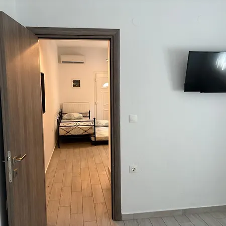 Toula' S Village Apartament